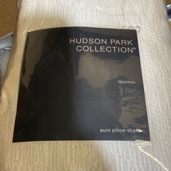 HUDSON PARK COLLECTION NOUVEAU QUILTED EURO SHAM, Taupe - Picture 4 of 4